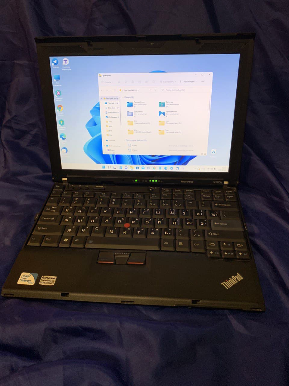 ThinkPad x200S c Windows 11 на борту